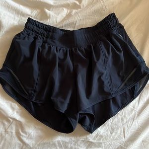 Lululemon Hotty Hot Short 2.5 Low-Rise